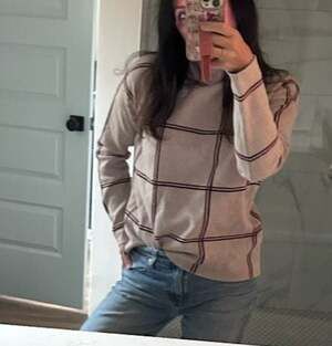 M - Tahari Mock Neck Long Sleeve Plaid Sweater Beige Red Black